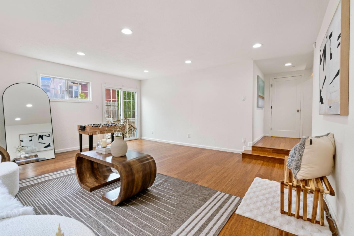 429 Hemlock AVE