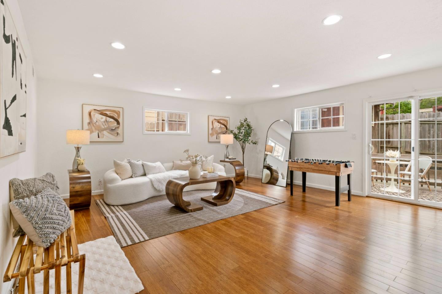 429 Hemlock AVE