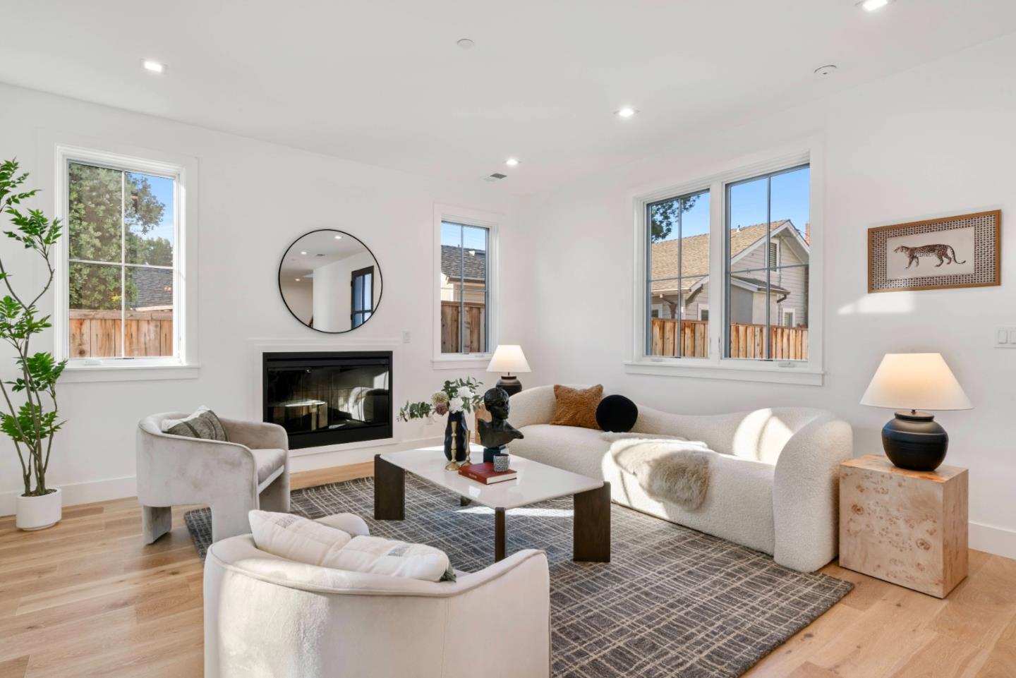 739-741 Linden AVE