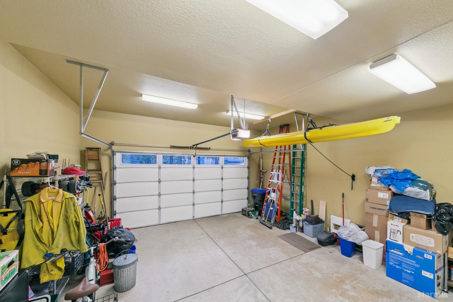 2521 Blitzen Road