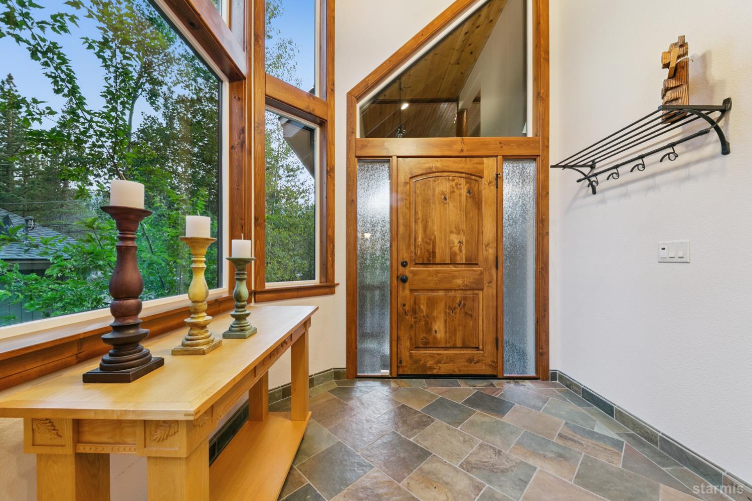 2521 Blitzen Road