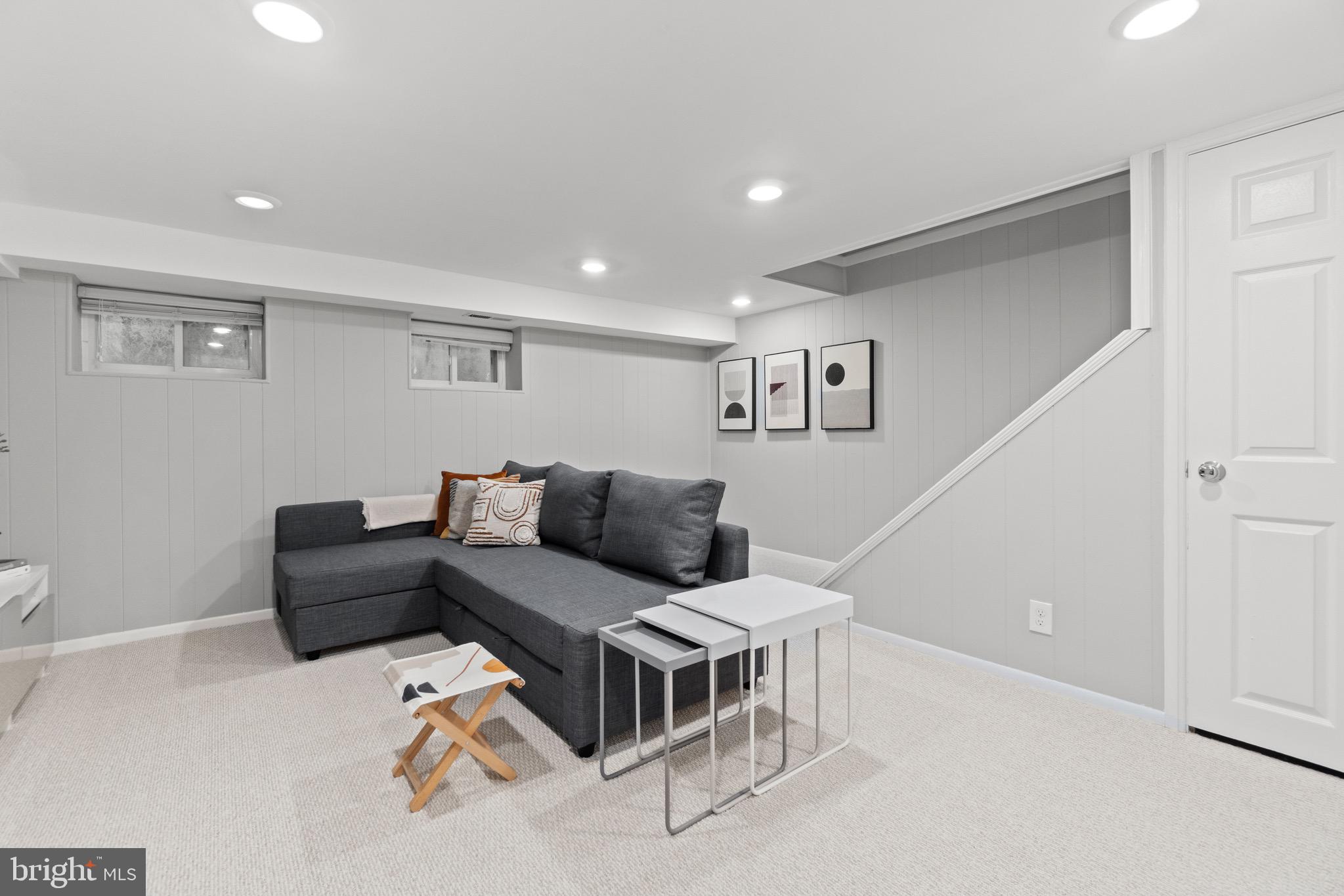 2807 S Abingdon St #B