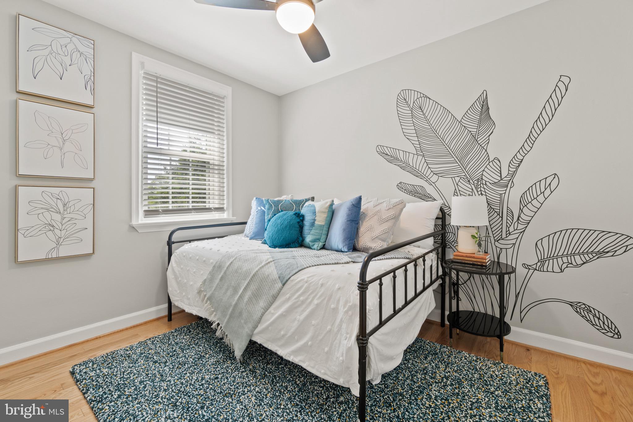 2807 S Abingdon St #B