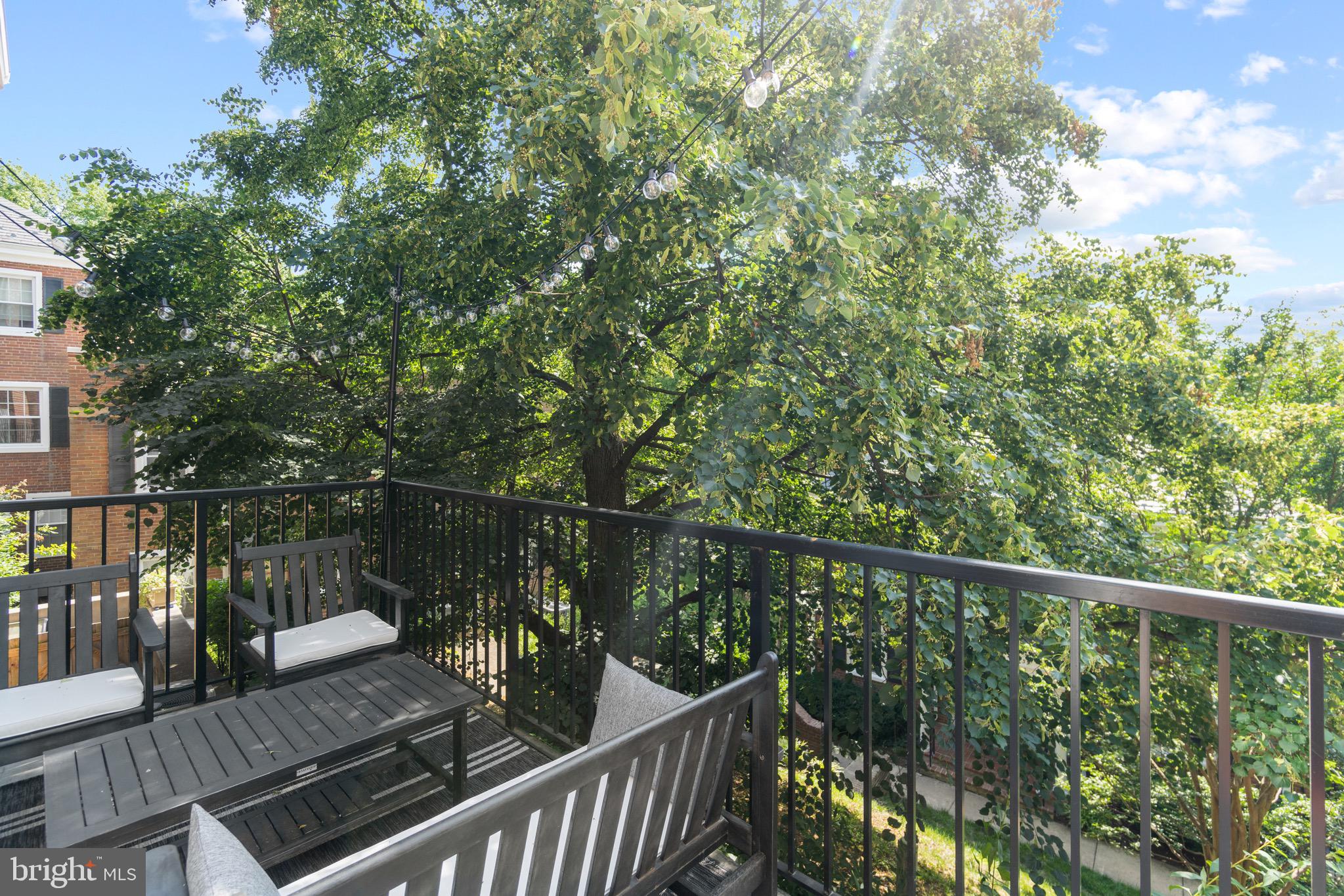 2807 S Abingdon St #B