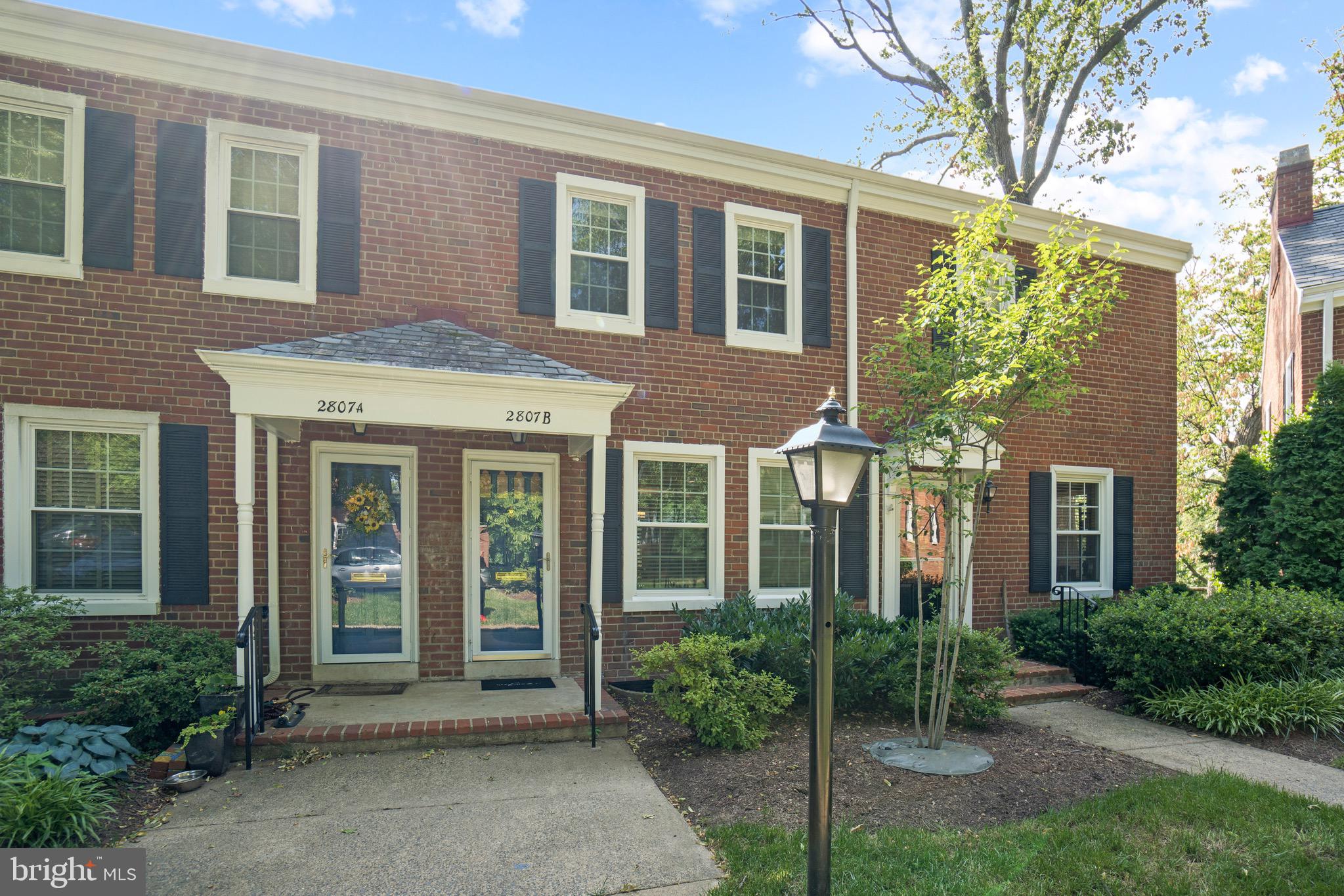 2807 S Abingdon St #B