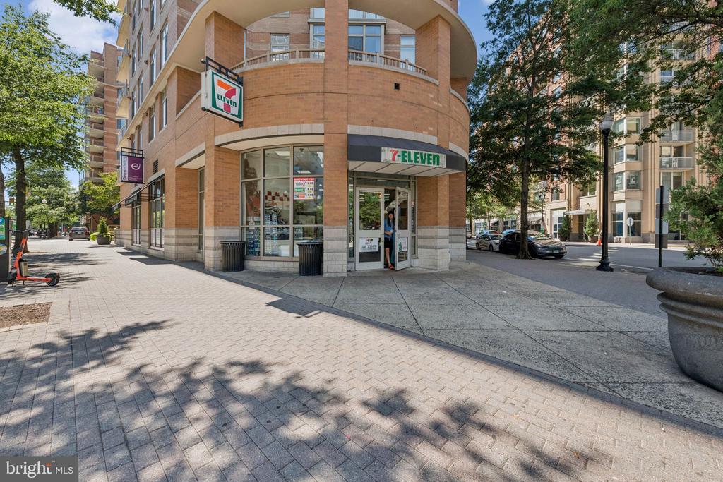 1020 N HIGHLAND STREET 501