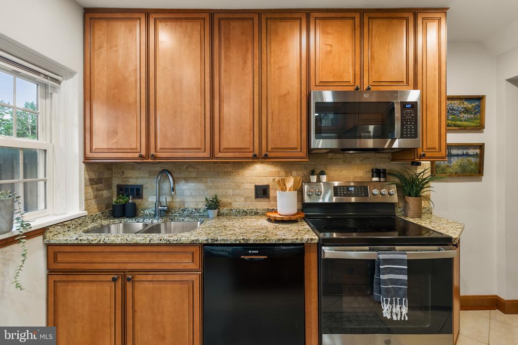 3509 S STAFFORD STREET Unit: A
