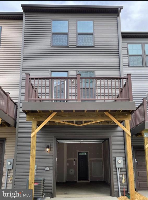 1113 RAMPART DRIVE
