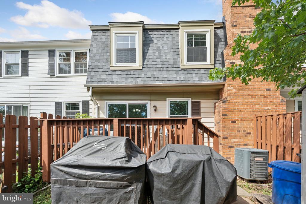 807 Sycamore Ct
