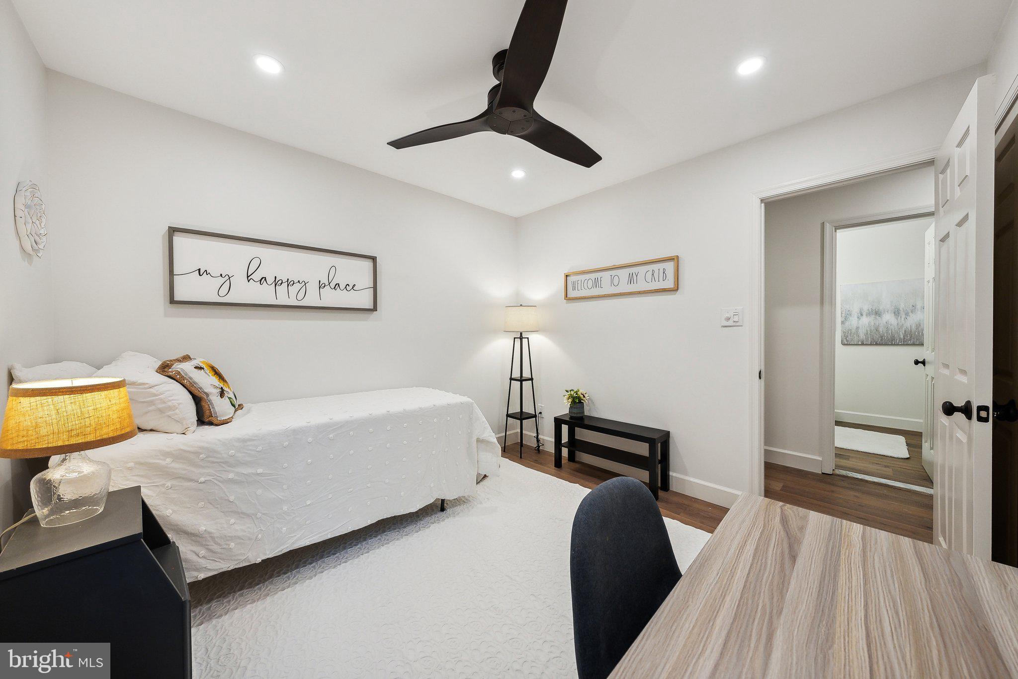 6404 Essex Ct