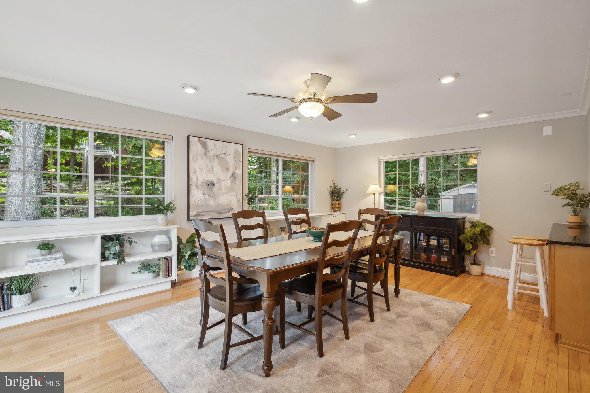 8483 Falling Leaf Rd