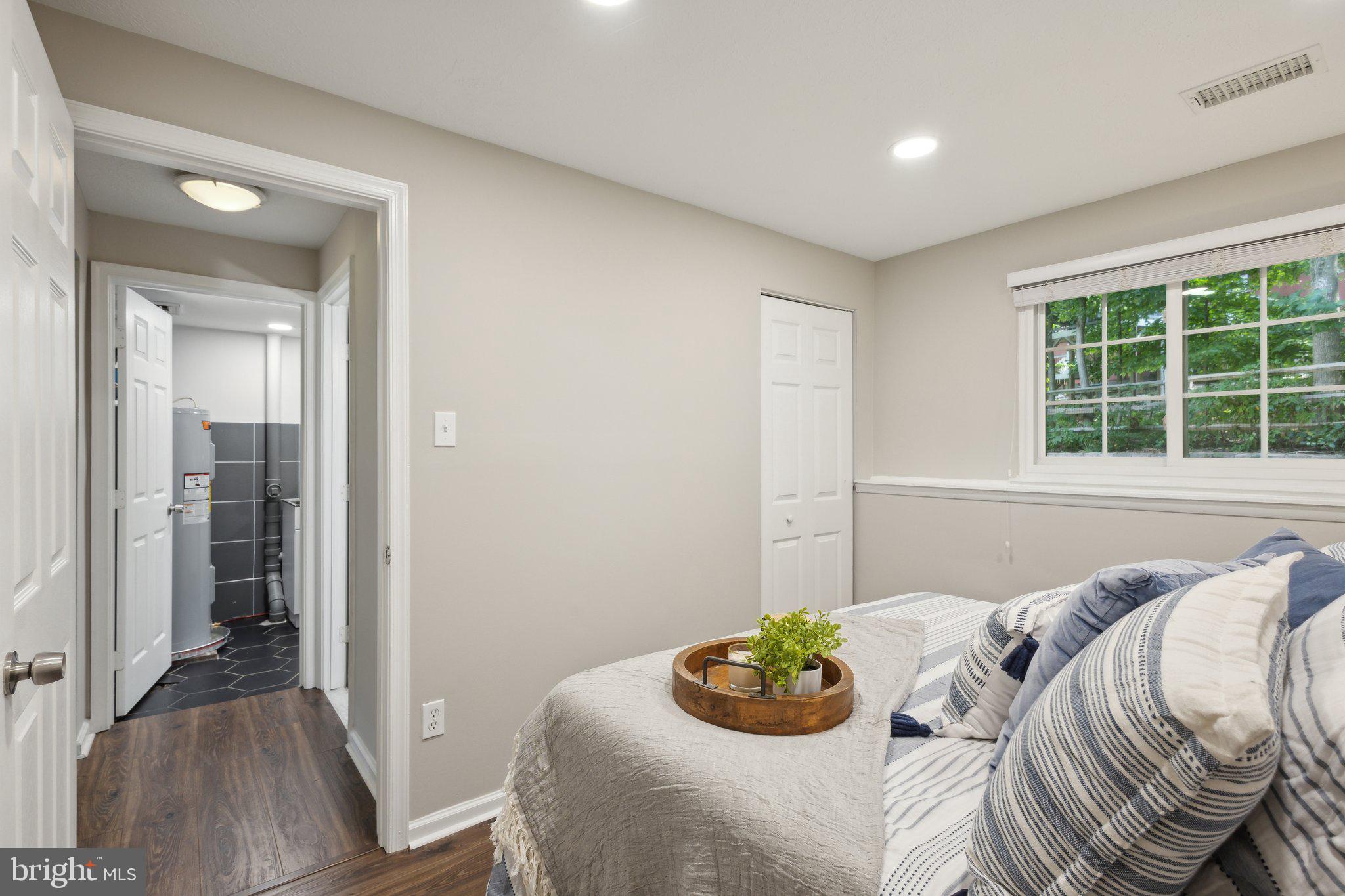 8483 Falling Leaf Rd