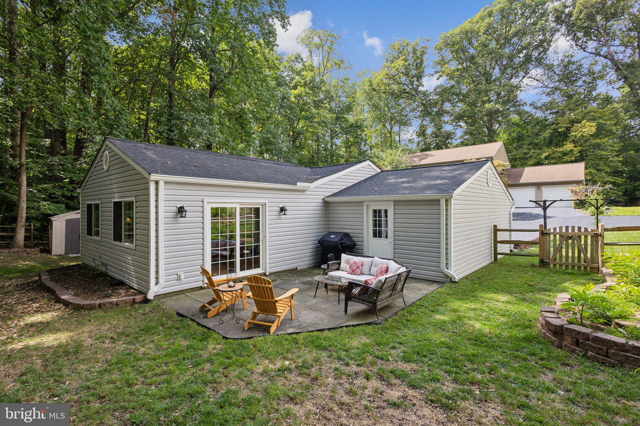 8483 Falling Leaf Rd