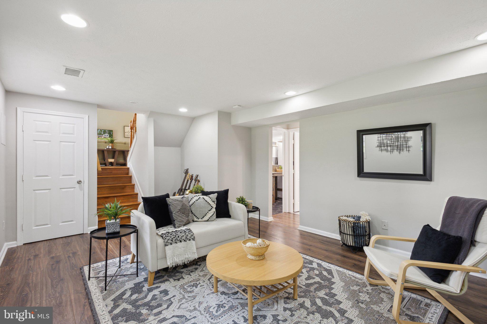 8483 Falling Leaf Rd