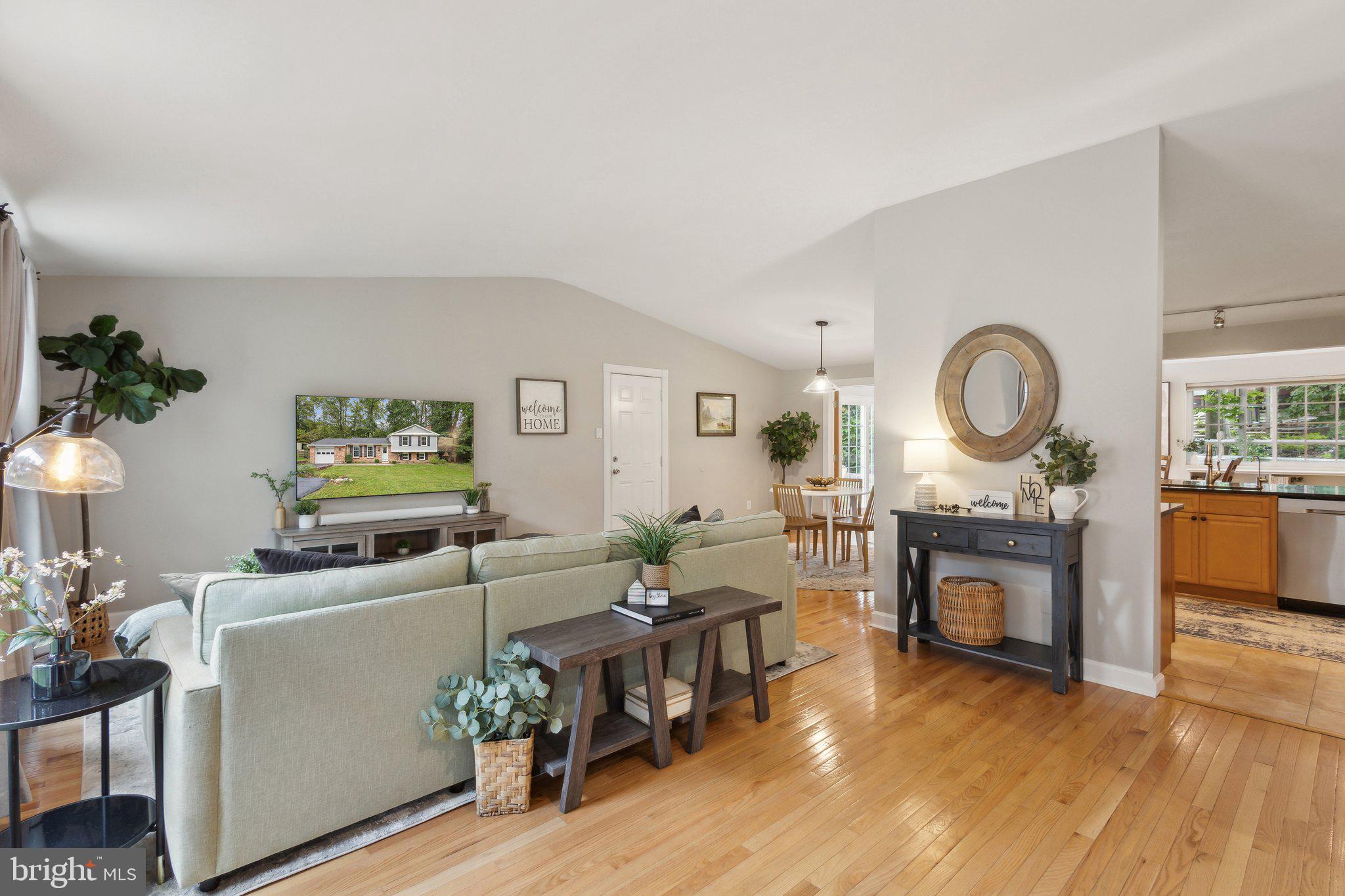 8483 Falling Leaf Rd