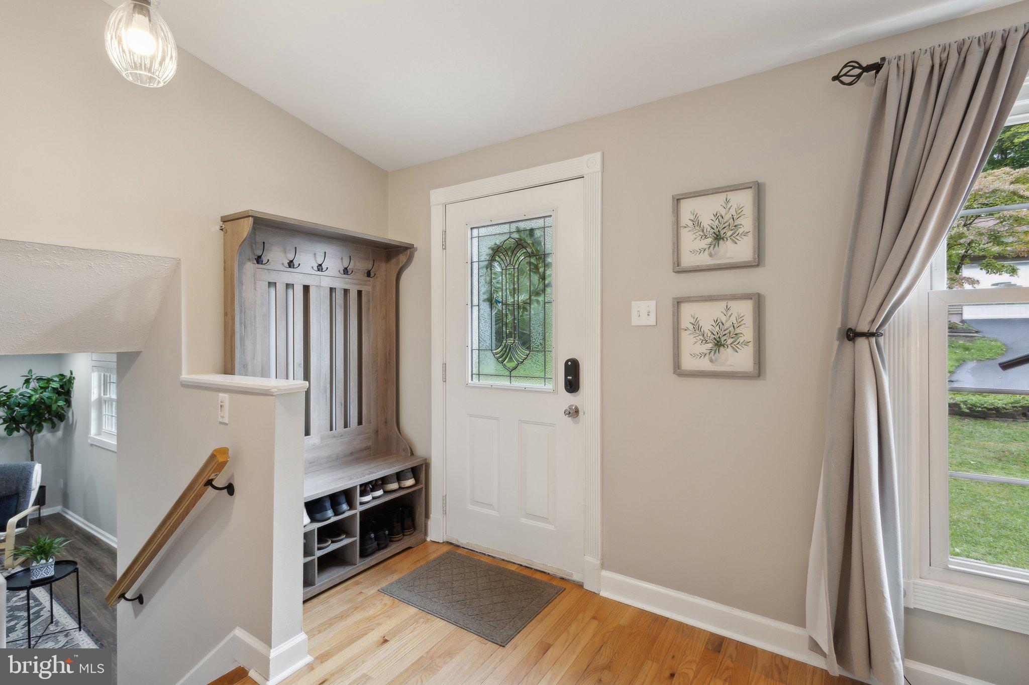 8483 Falling Leaf Rd