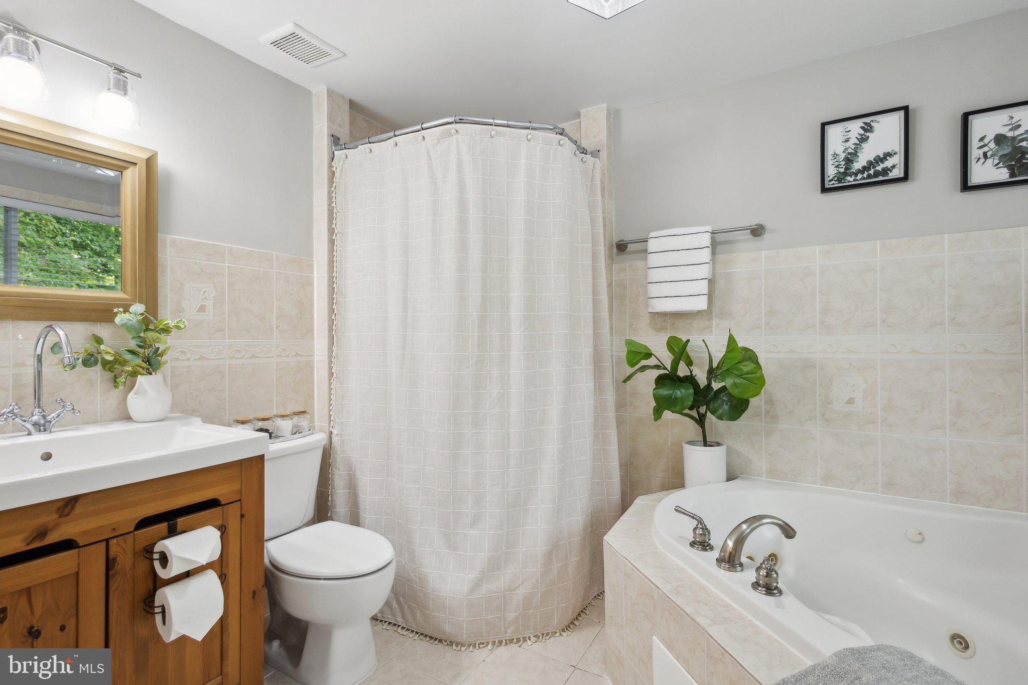 8483 Falling Leaf Rd