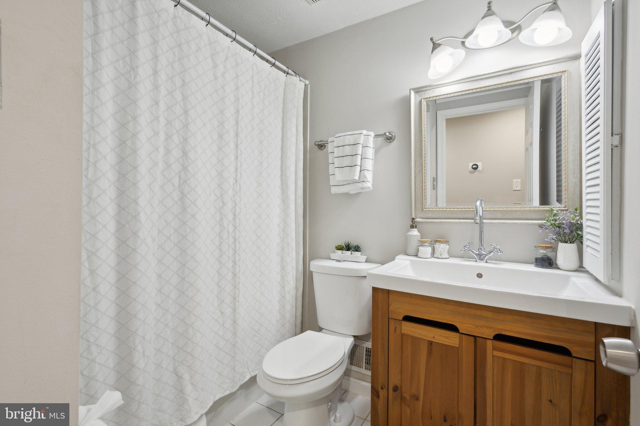 8483 Falling Leaf Rd