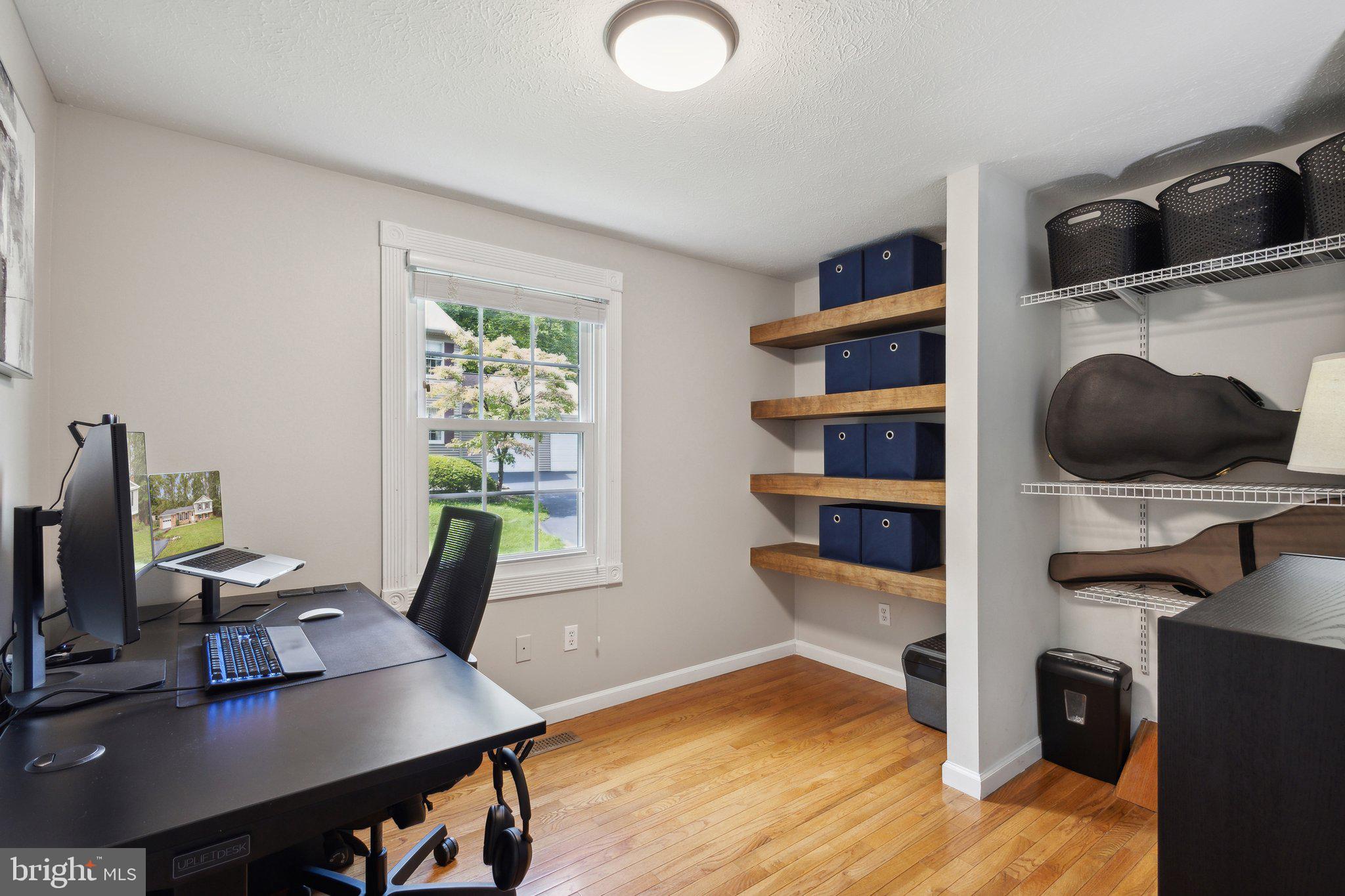 8483 Falling Leaf Rd