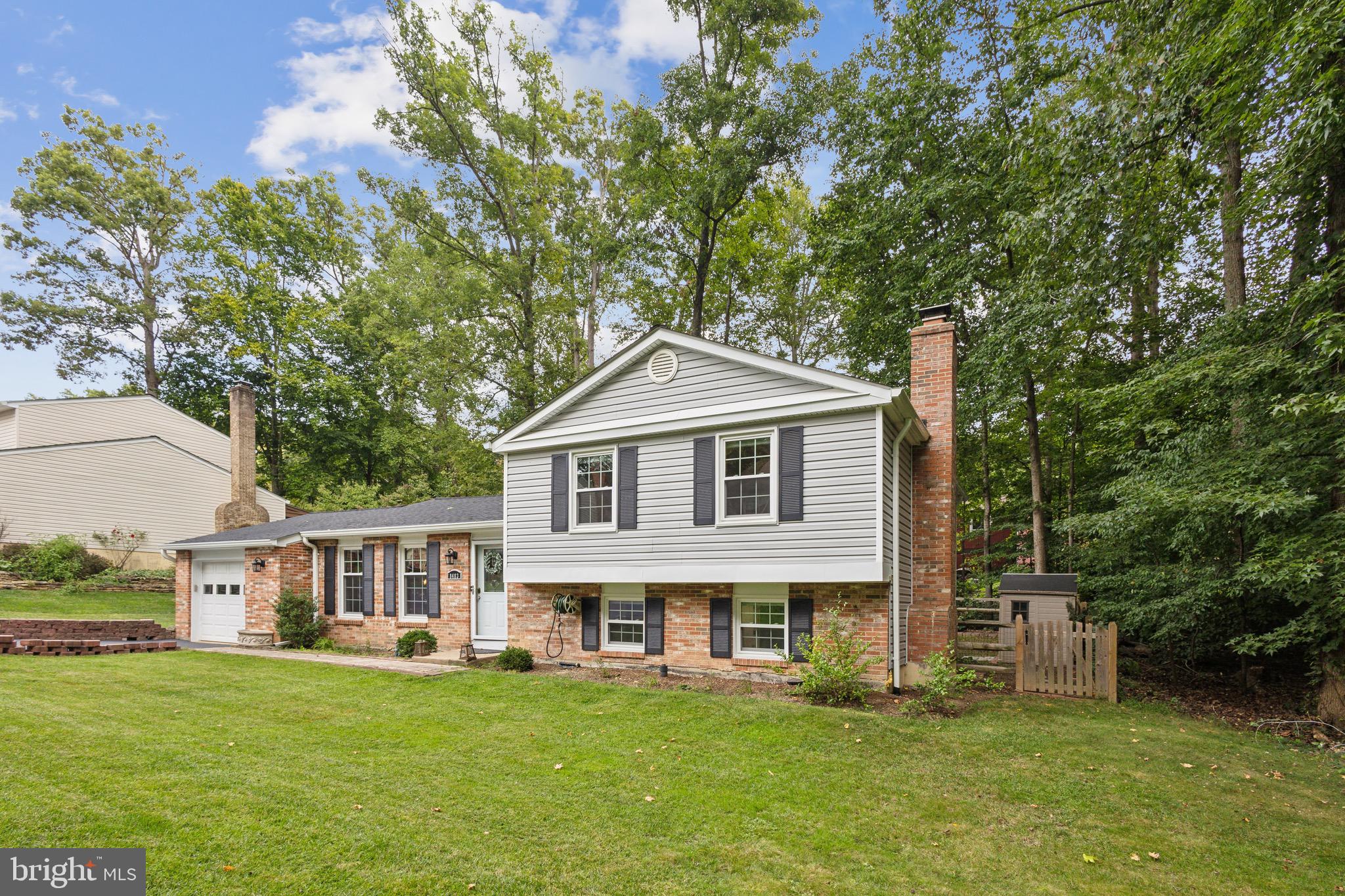 8483 Falling Leaf Rd