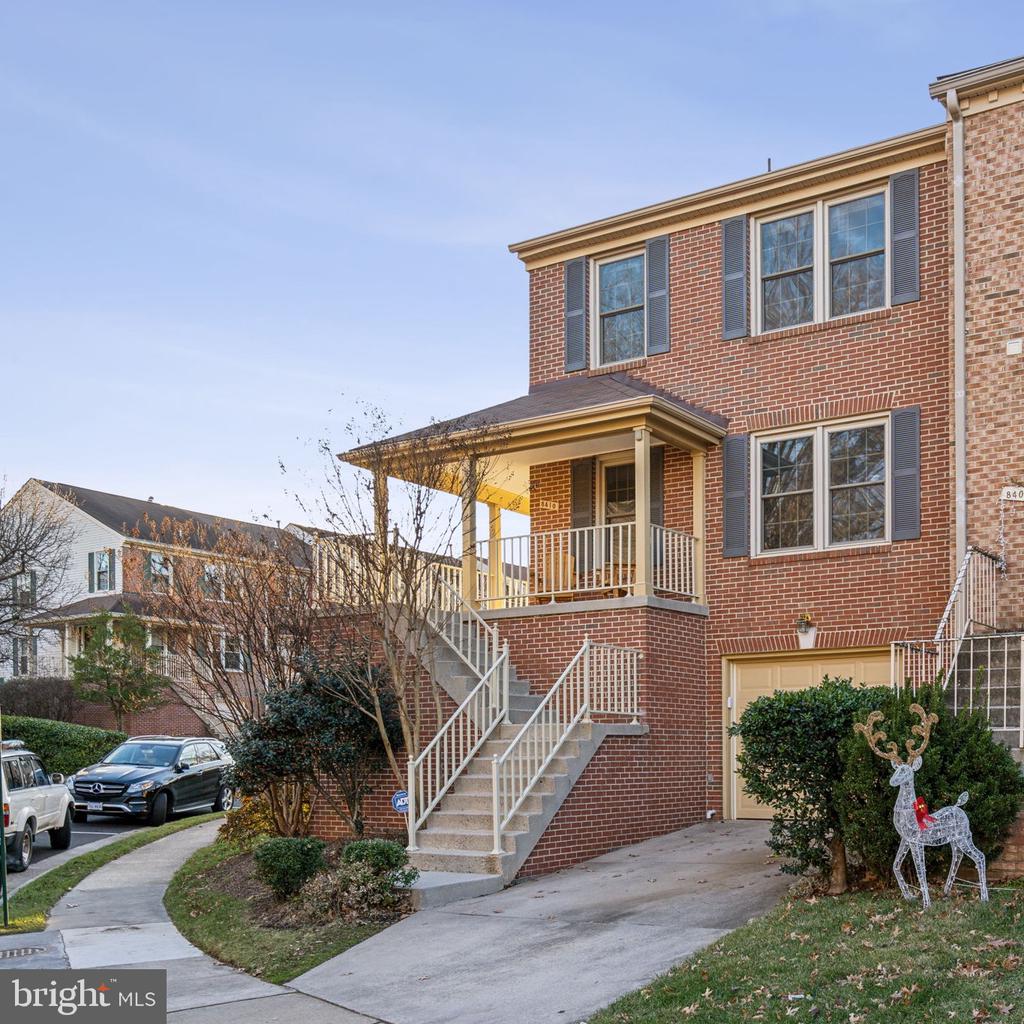8410 Millwood Dr