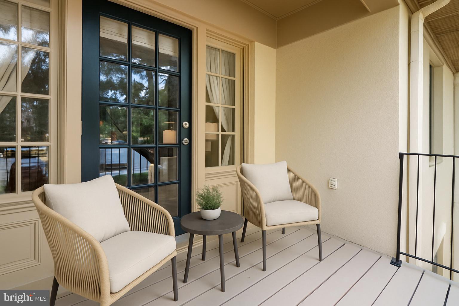 5900-G Surrey Hill Pl #695