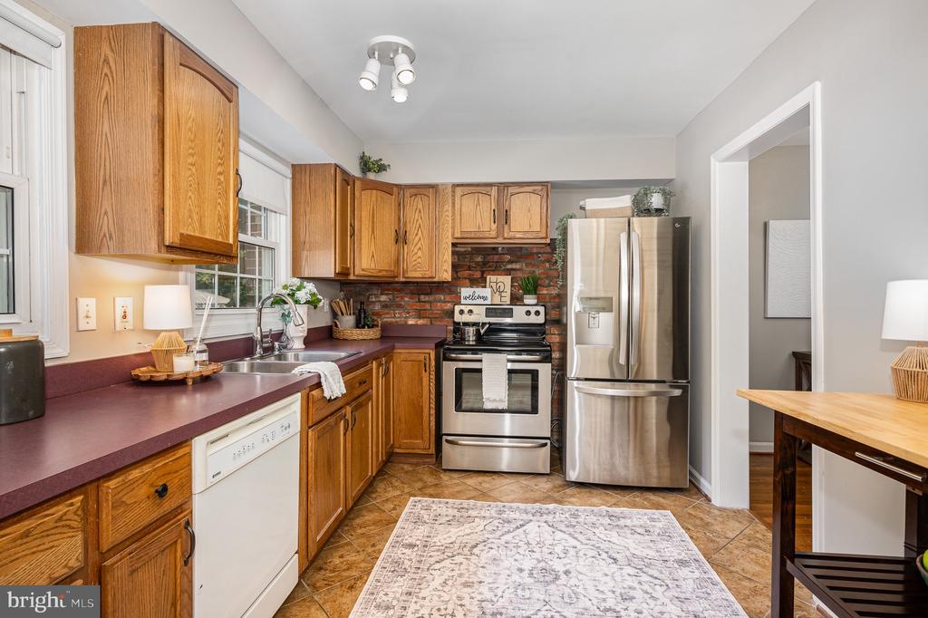 5917 Kingsford Rd #366