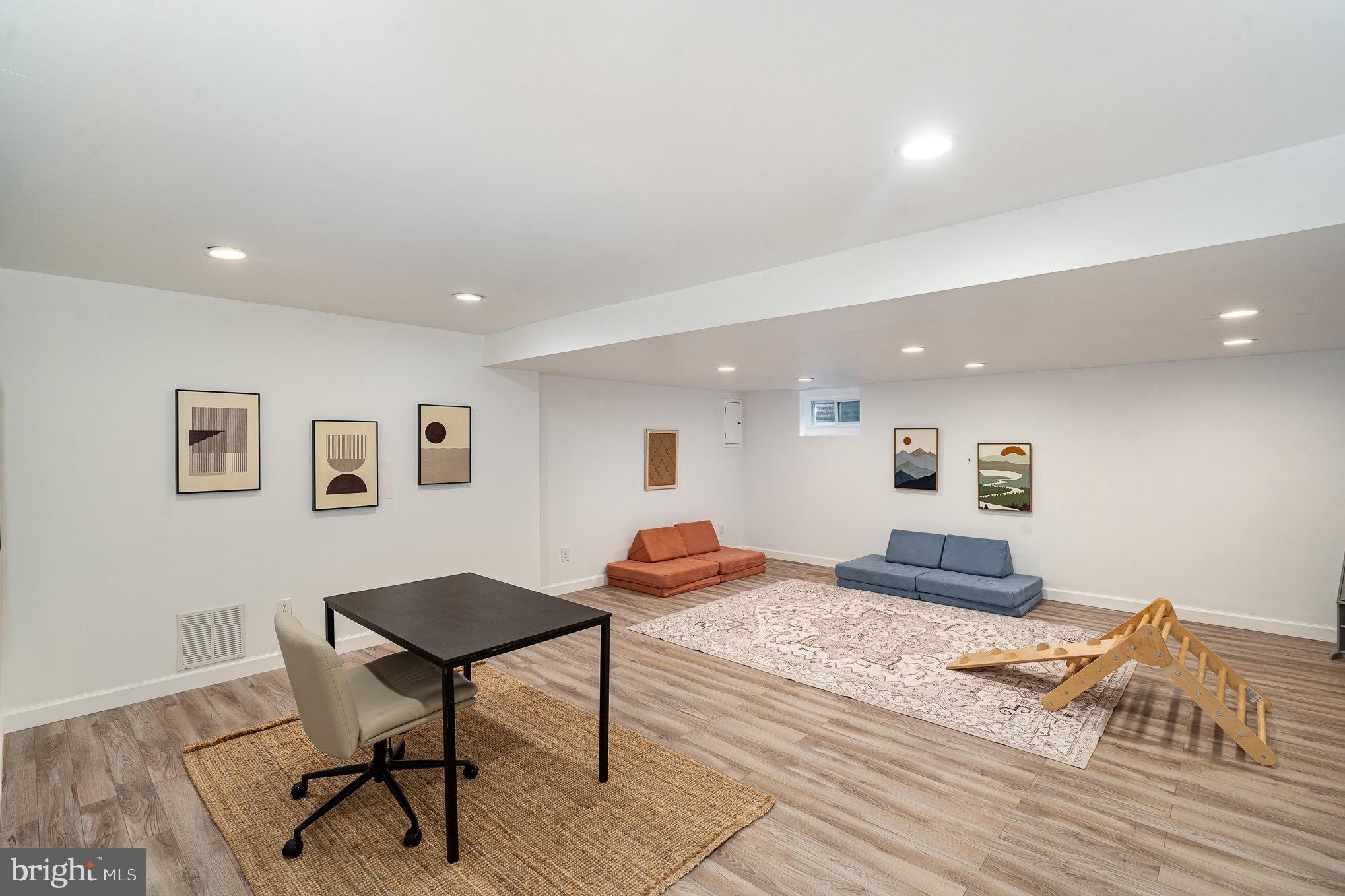 6916 Lafayette Park Dr