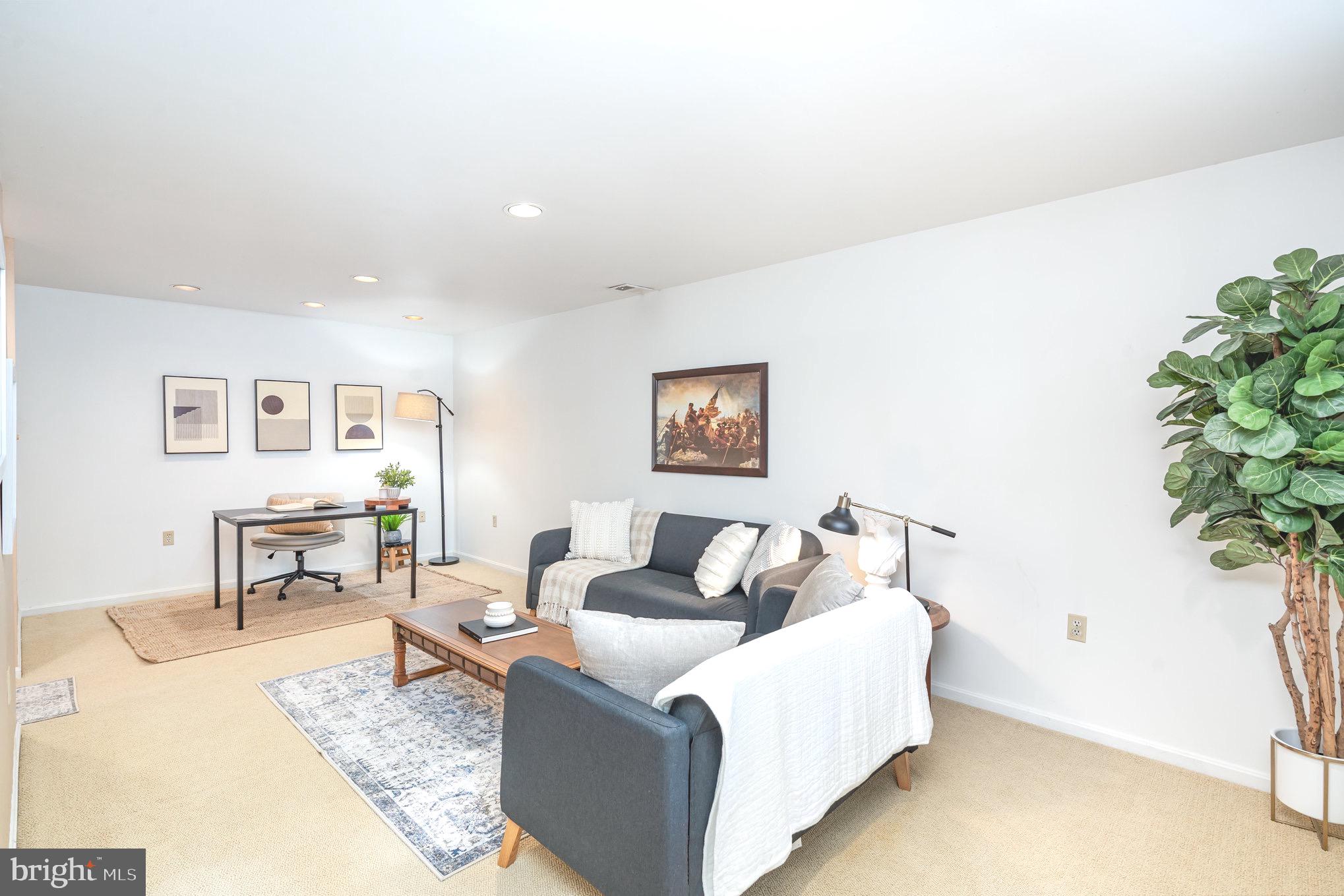6505 TIBURON COURT