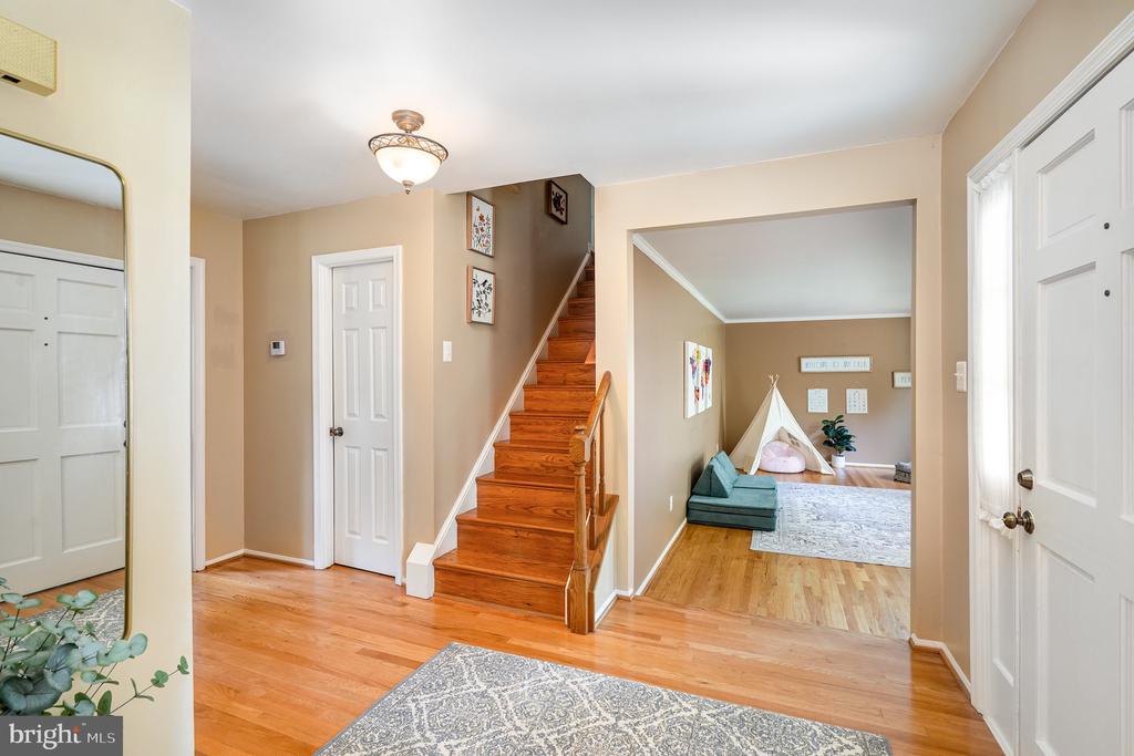 6505 TIBURON COURT