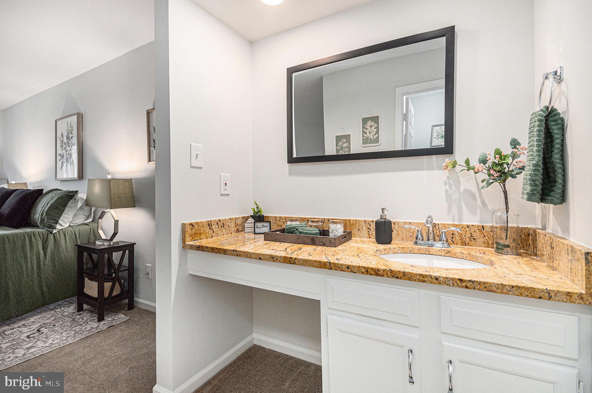 4561 INTERLACHEN COURT F F