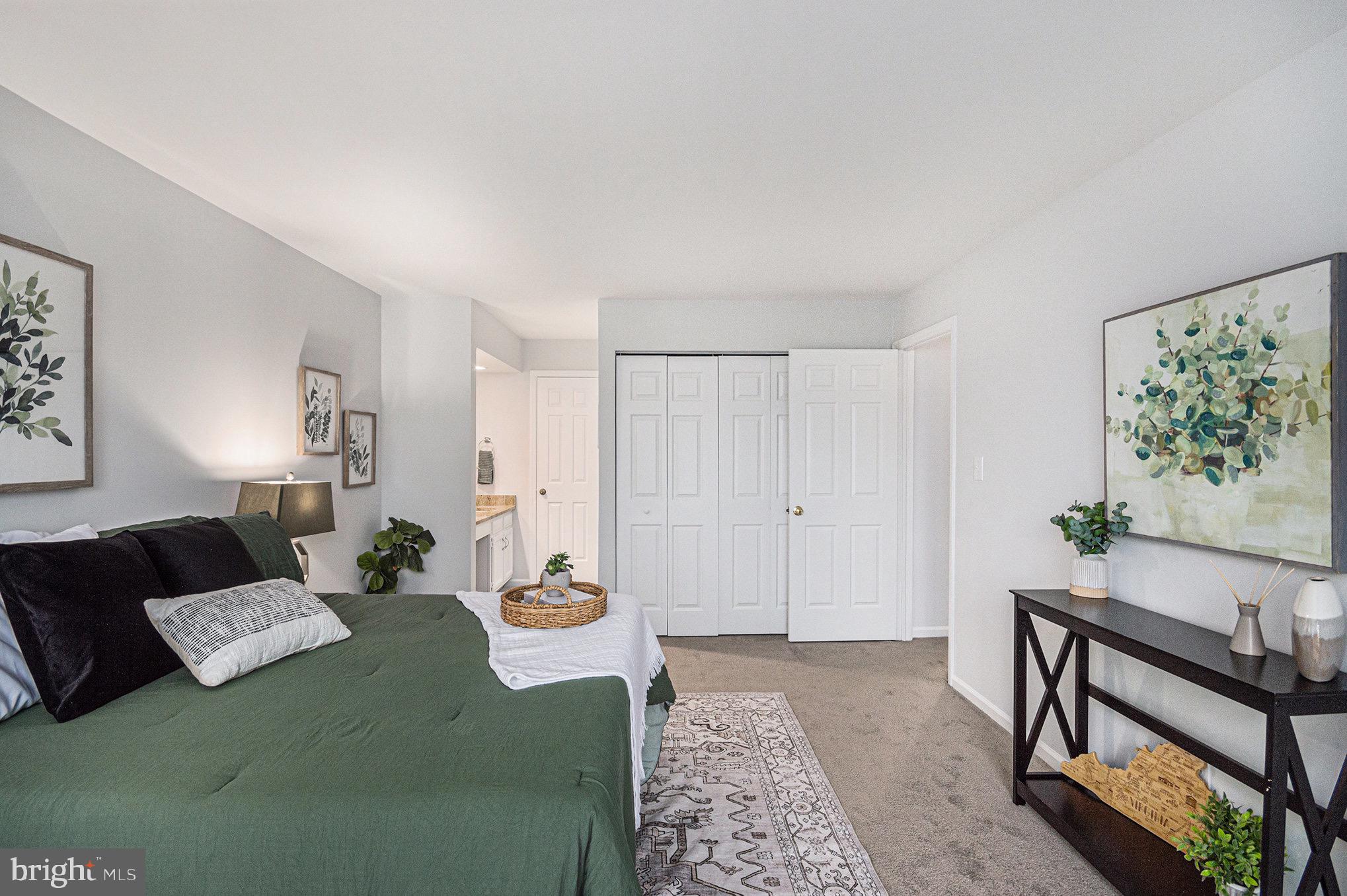 4561 INTERLACHEN COURT F F