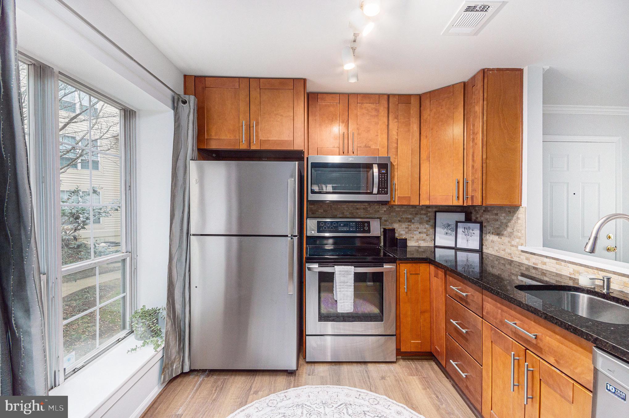 4561 INTERLACHEN COURT F F