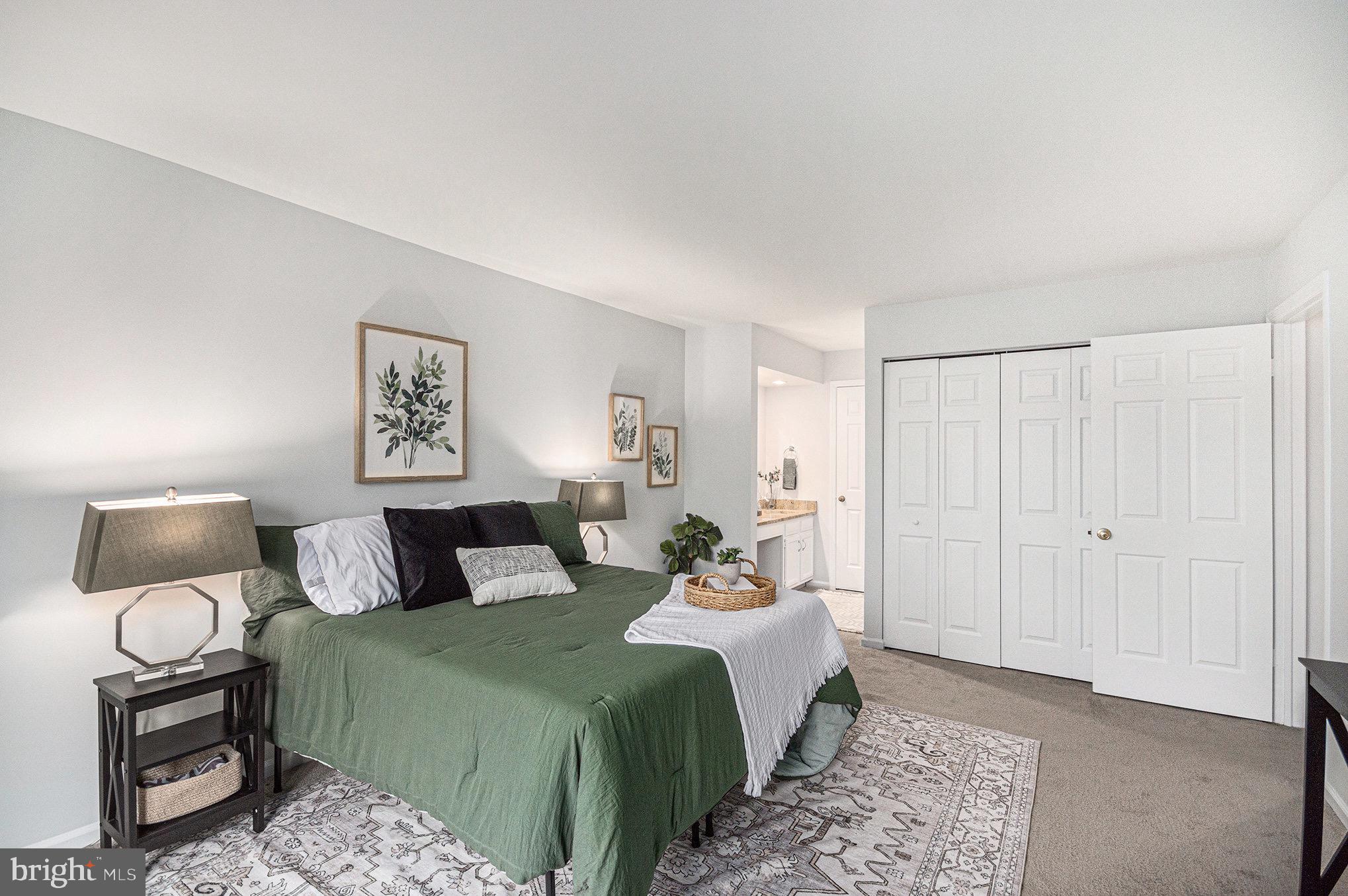 4561 INTERLACHEN COURT F F