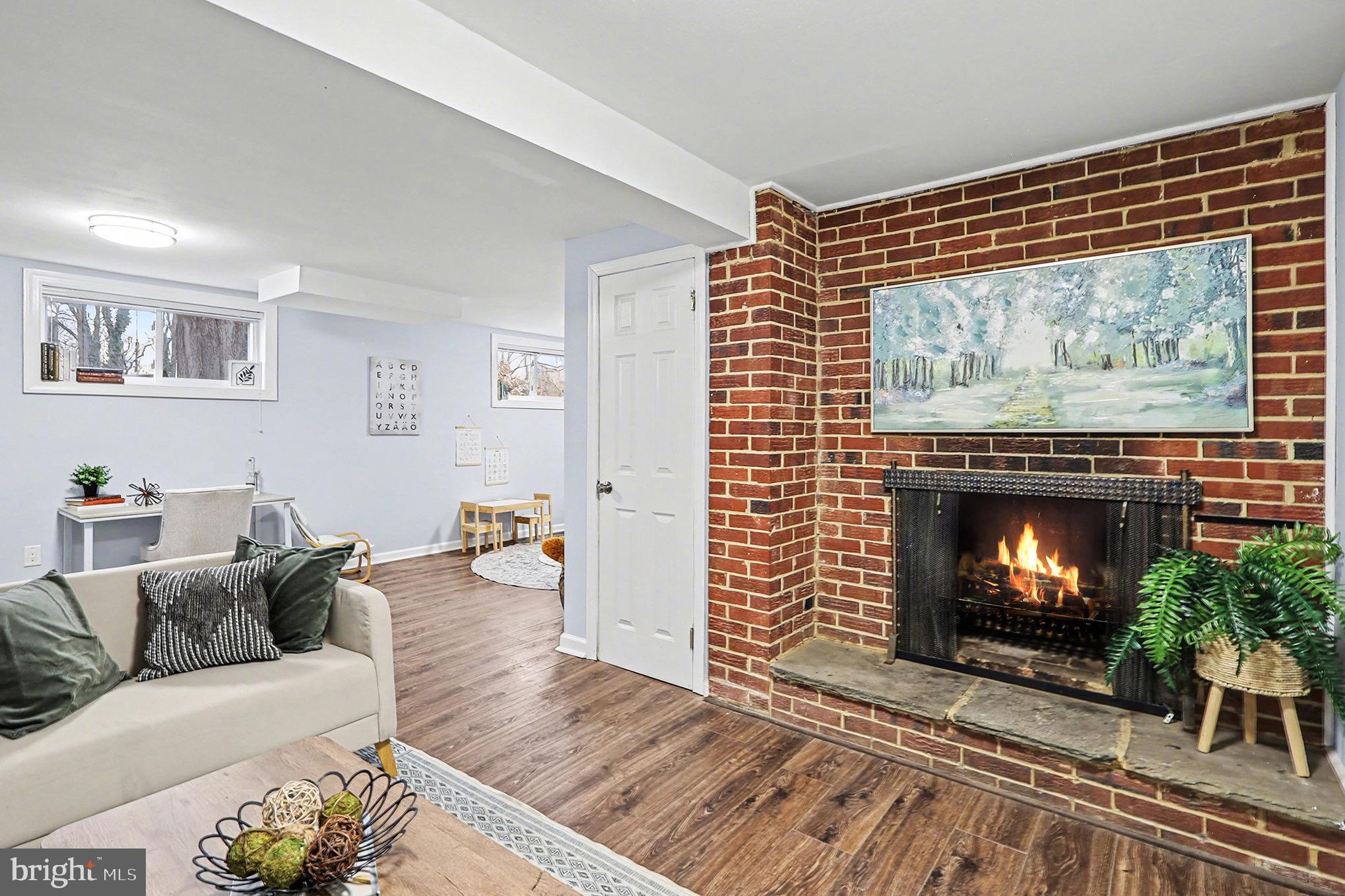 6722 S KINGS HIGHWAY