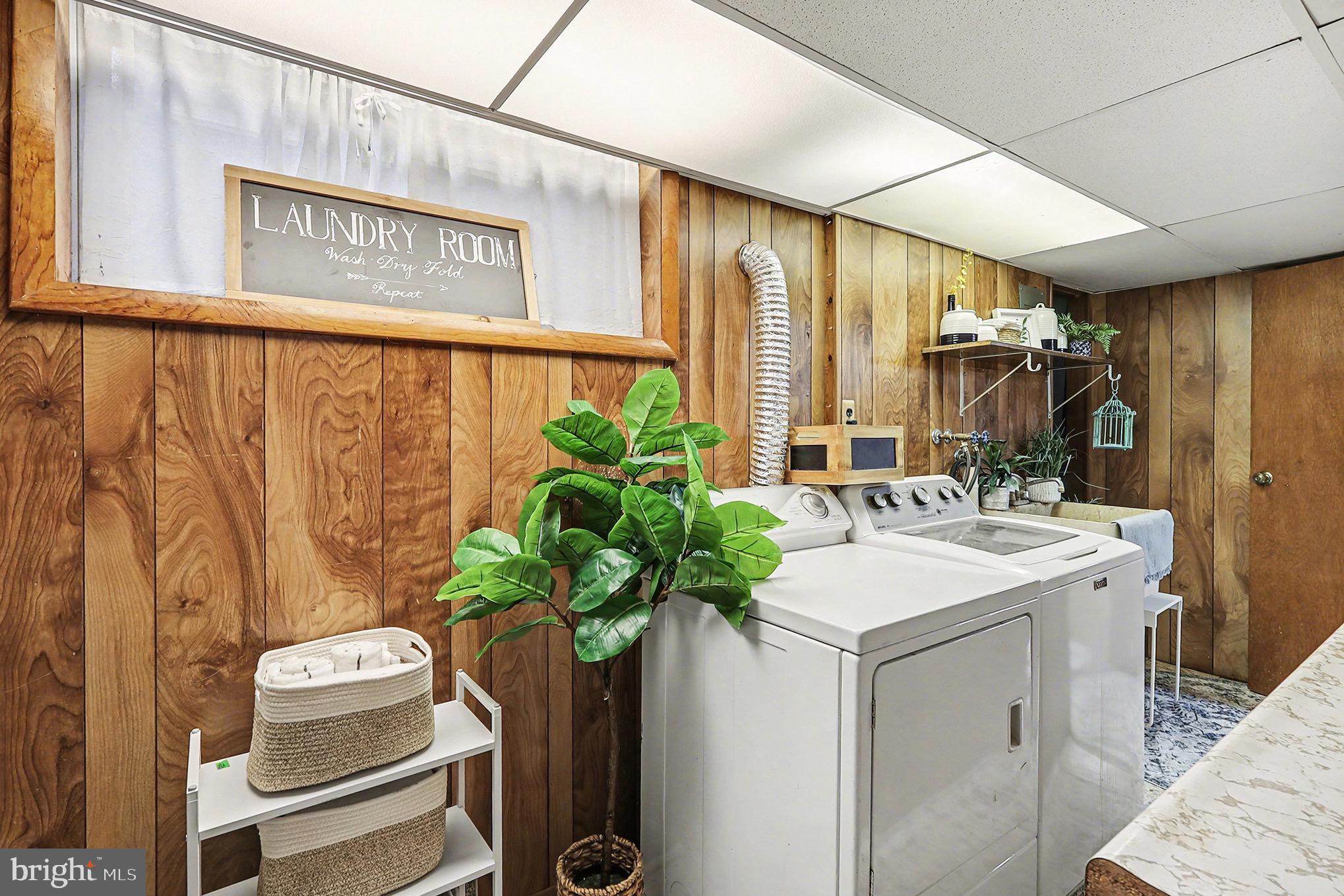 6722 S KINGS HIGHWAY