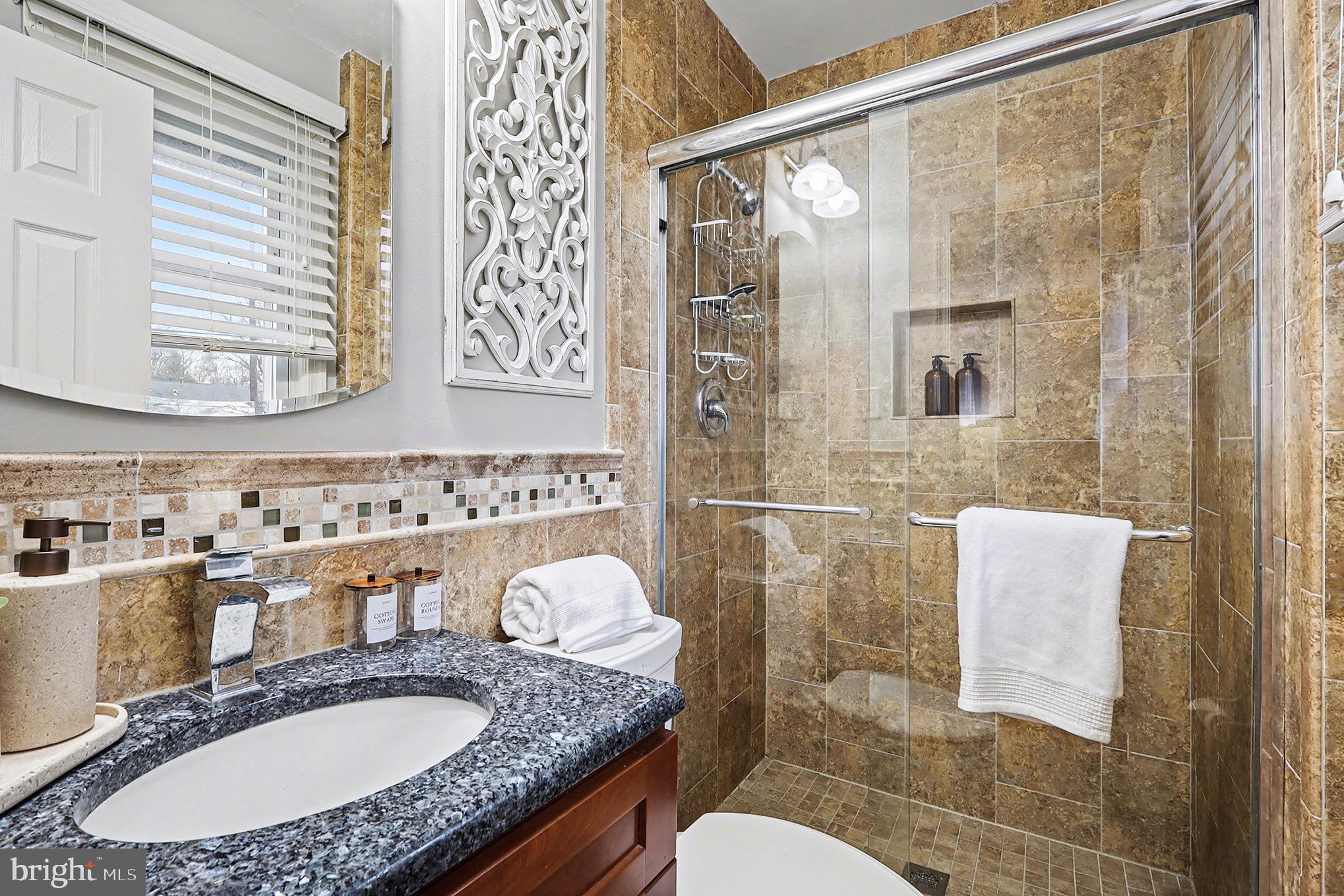 6722 S KINGS HIGHWAY