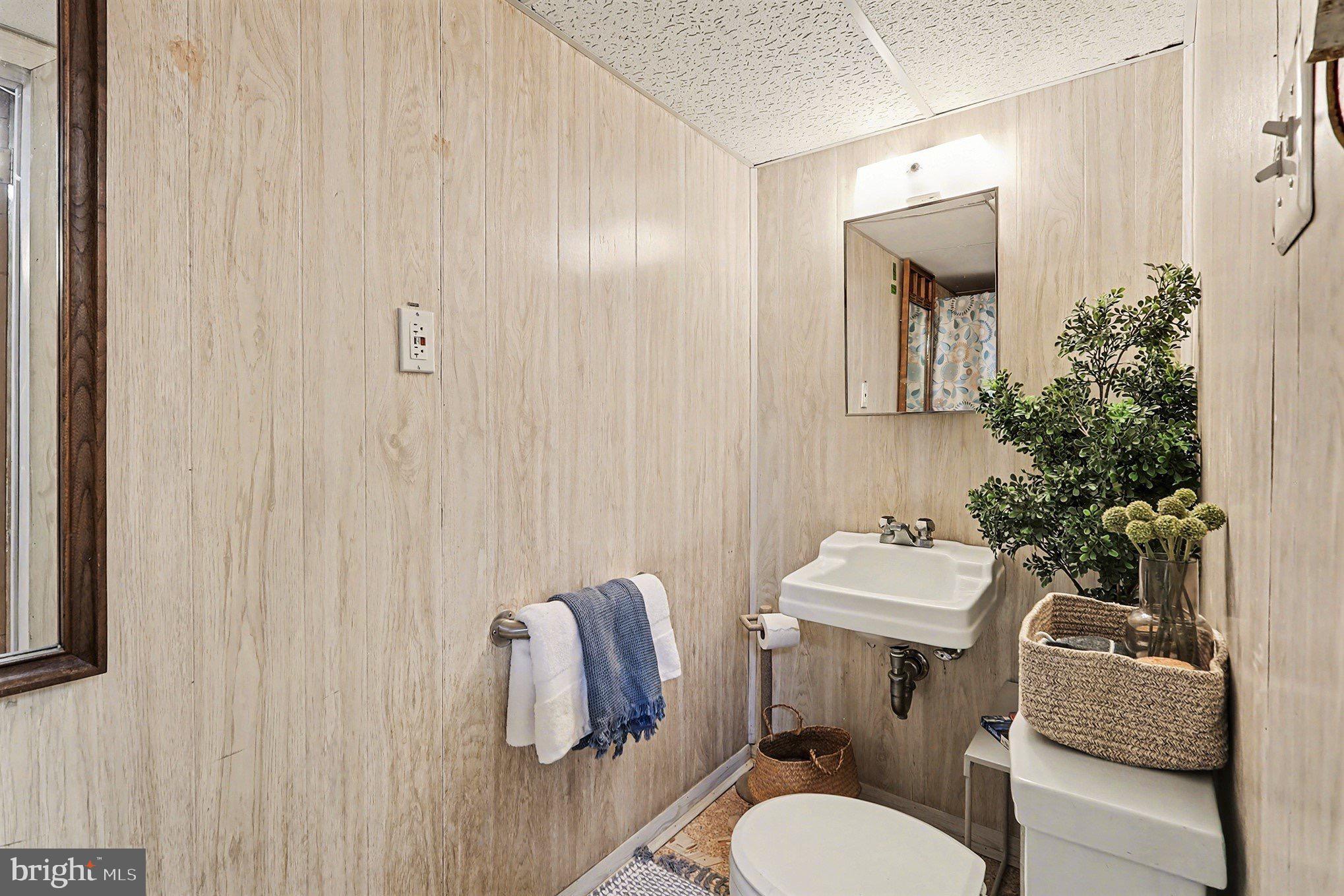 6722 S KINGS HIGHWAY