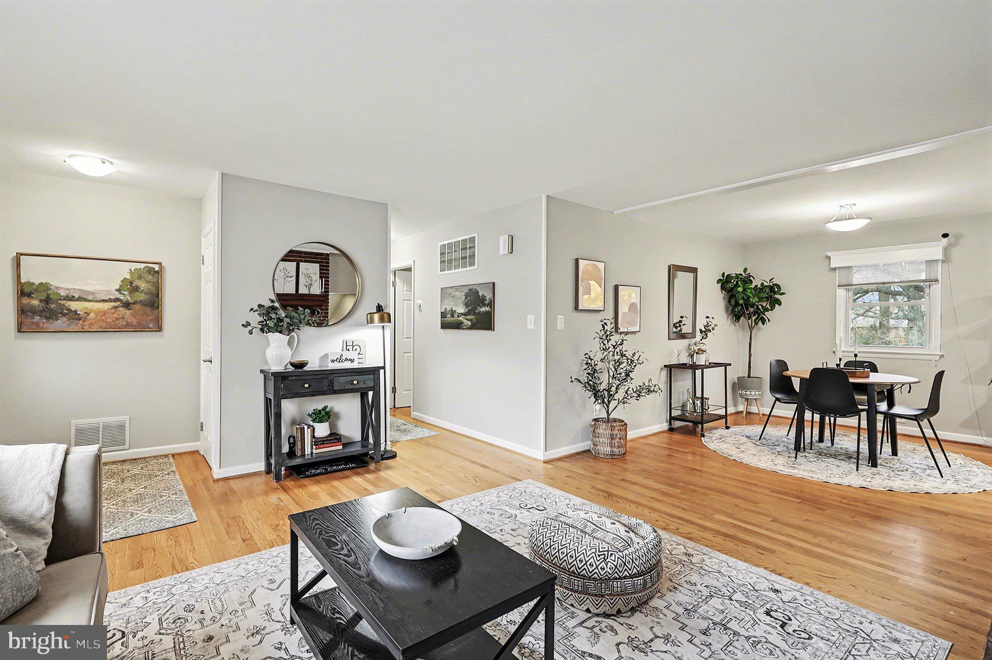 6722 S KINGS HIGHWAY