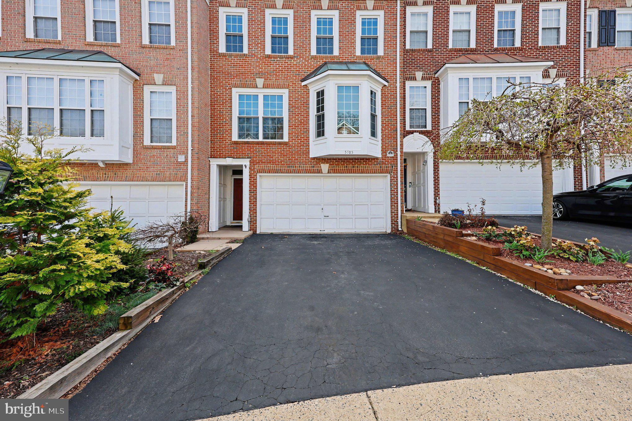 5705 GOVERNORS POND CIRCLE