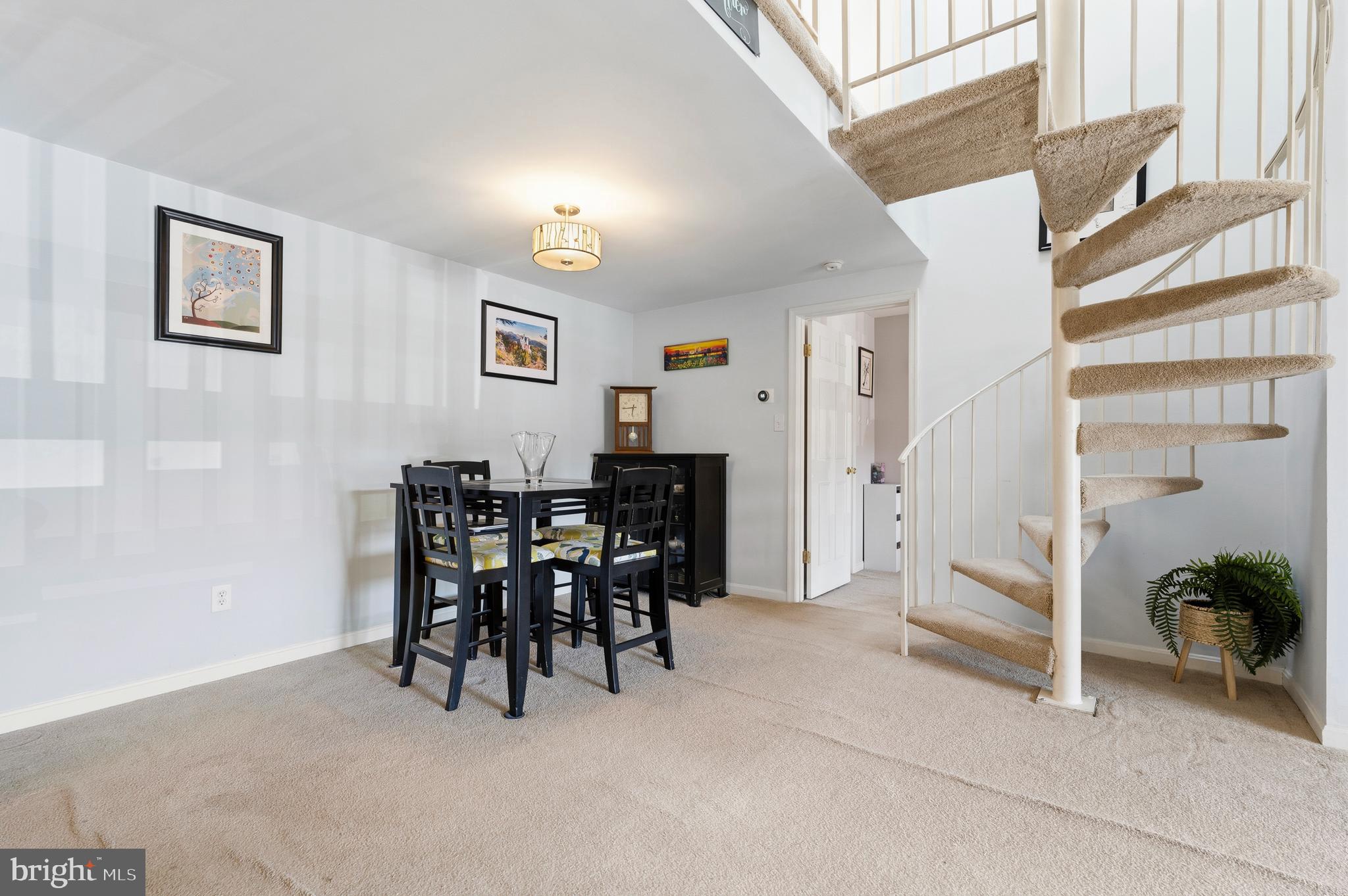 6060 ESSEX HOUSE SQUARE B