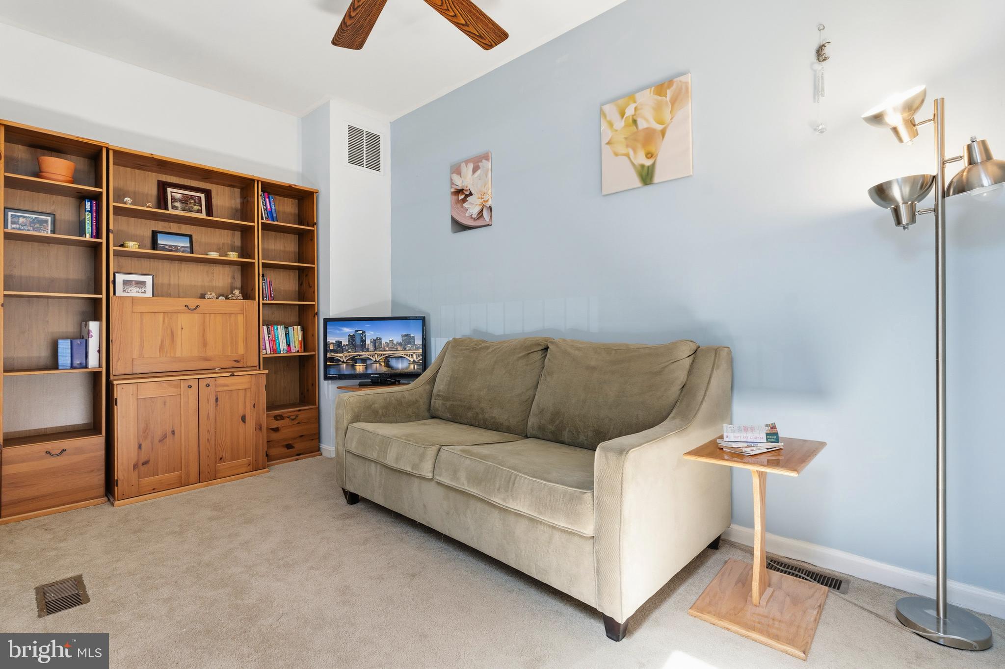 6060 ESSEX HOUSE SQUARE B