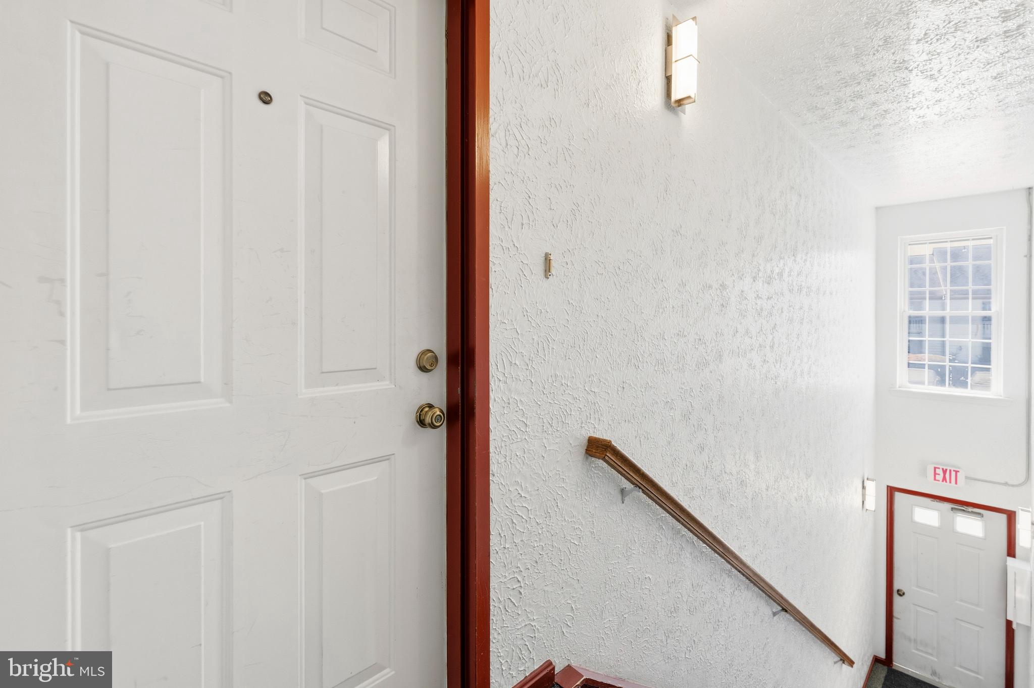 6060 ESSEX HOUSE SQUARE B