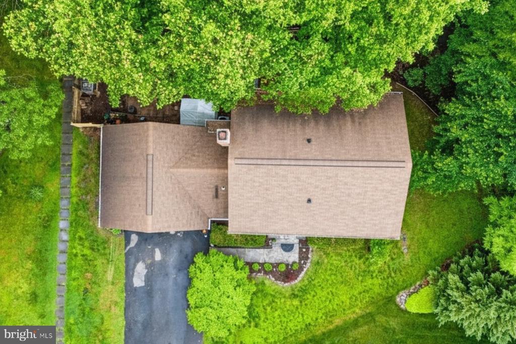 5839 NEW ENGLAND WOODS DRIVE