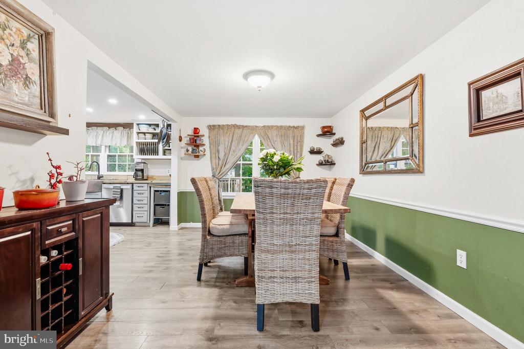 5839 NEW ENGLAND WOODS DRIVE