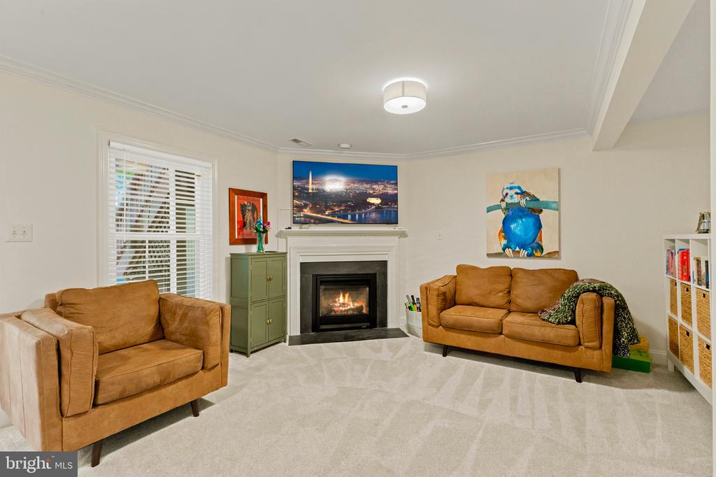 7109 TANWORTH DRIVE