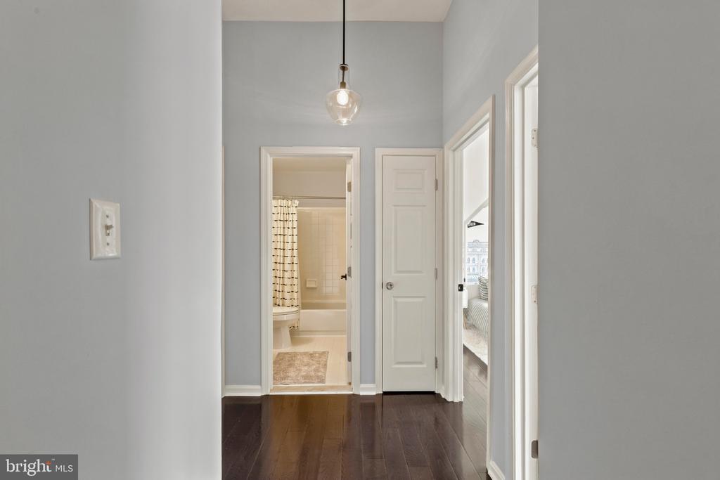 7109 TANWORTH DRIVE