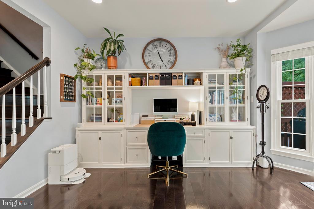 7109 TANWORTH DRIVE