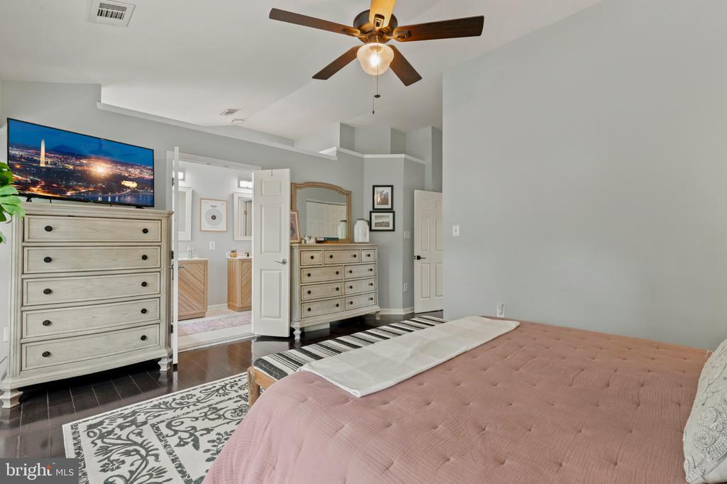 7109 TANWORTH DRIVE