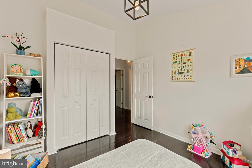 7109 TANWORTH DRIVE